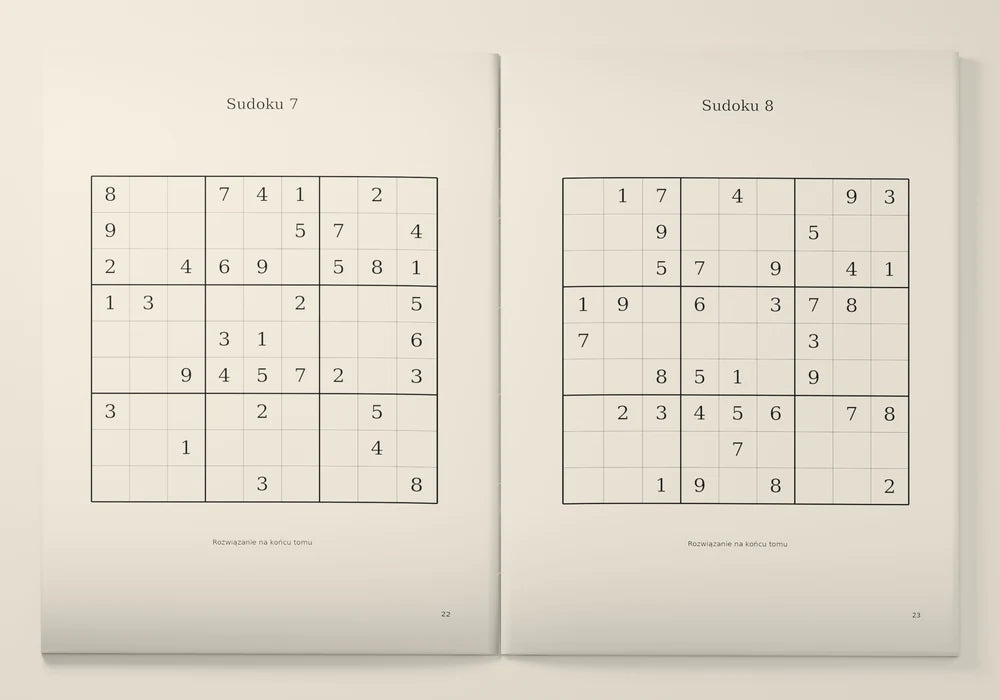 Otwarty Tom I z siatką sudoku na prawej stronie